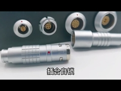 کانکتورهای دایره ای لمو ضد آب با پین های متعدد نصب شده روی پنل